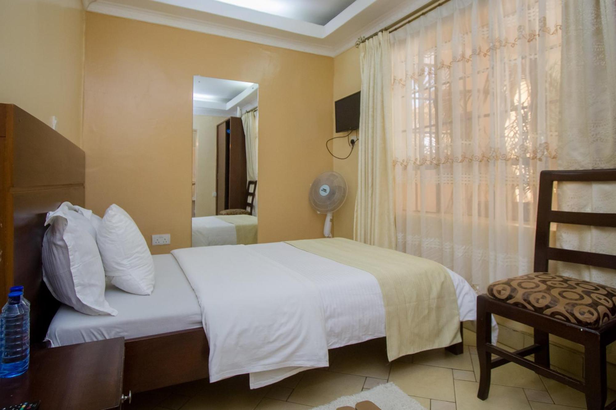 แคปิตัล ไฮต์ โฮเต็ล Hotel ไนโรบี ภายนอก รูปภาพ